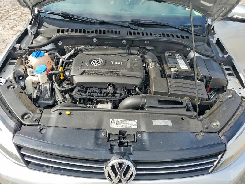 54970616 :رقم المزاد ، 3VWL17AJ3EM404132 vin ، 2014 Volkswagen Jetta مزاد بيع