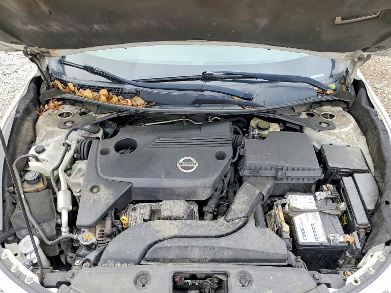 2015 Nissan Altima მანქანა იყიდება აუქციონზე, vin: 1N4AL3AP0FN886220, აუქციონის ნომერი: 54387366
