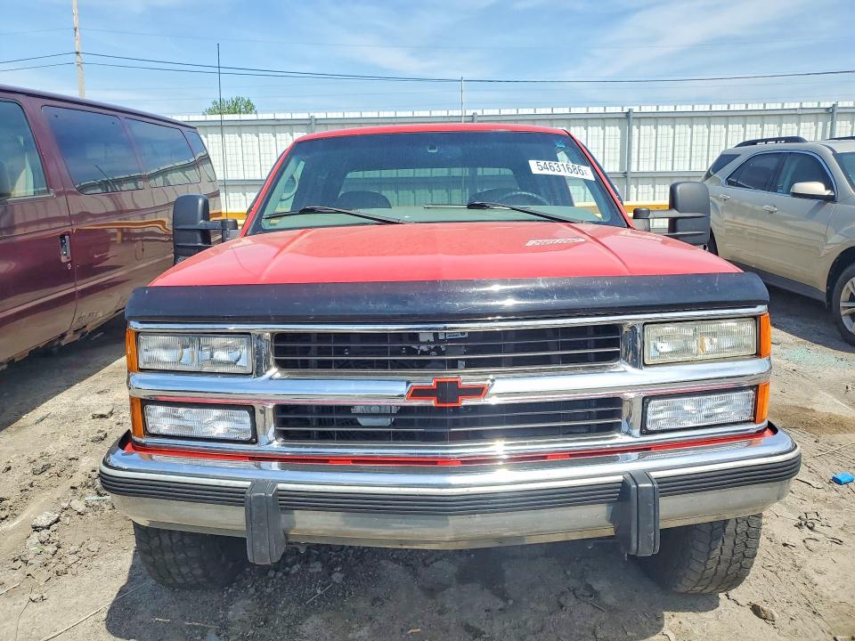 54631686 :رقم المزاد ، 1GCHK33JXYF431909 vin ، 2000 Chevrolet Gmt-400 مزاد بيع