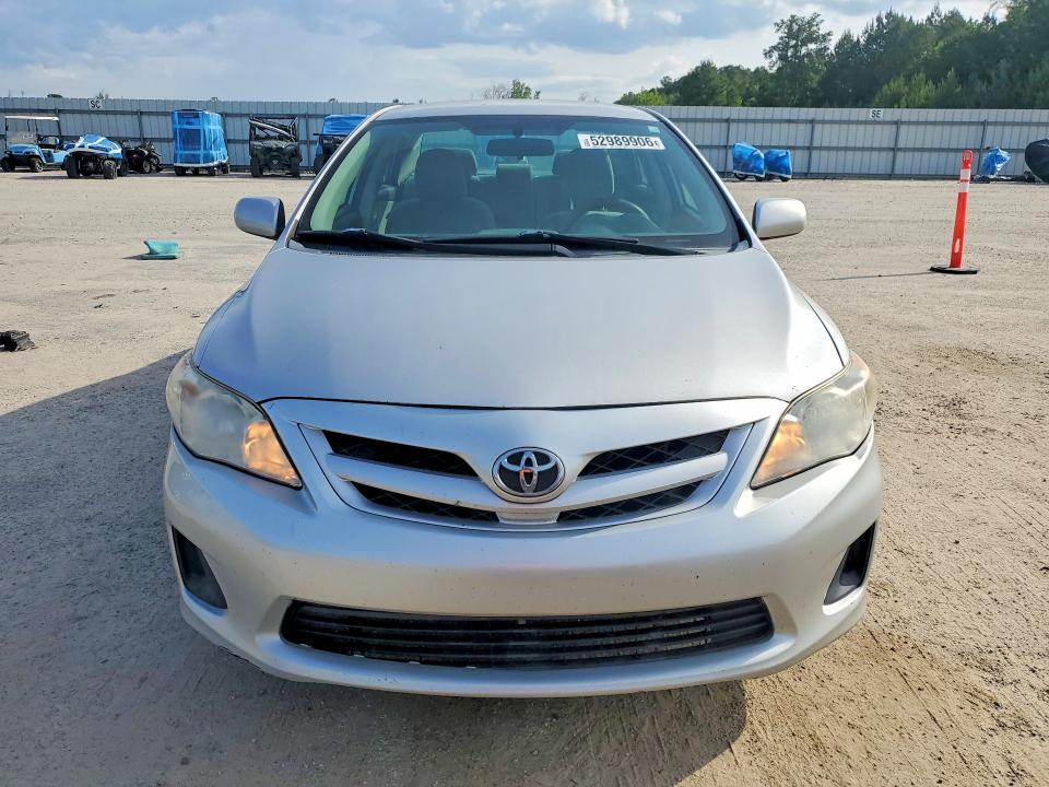 52989906 :رقم المزاد ، 2T1BU4EE5BC712294 vin ، 2011 Toyota Corolla مزاد بيع