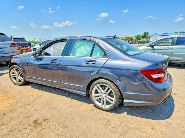 53777856 :رقم المزاد ، WDDGF8AB1DA885469 vin ، 2013 Mercedes-benz C مزاد بيع