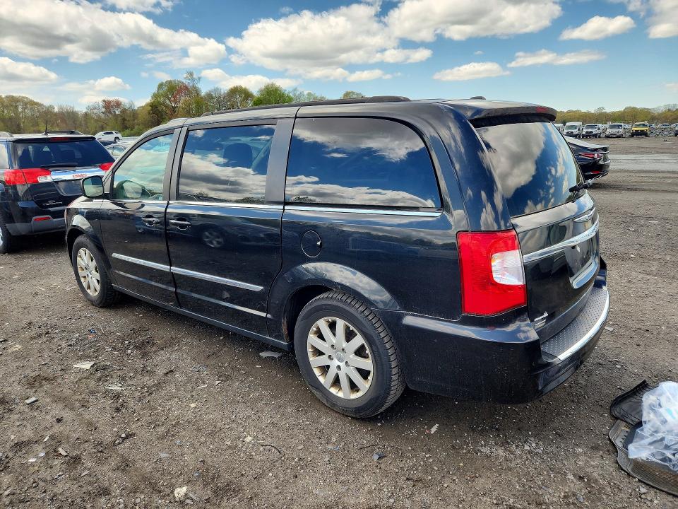 52660386 :رقم المزاد ، 2C4RC1BG5FR589138 vin ، 2015 Chrysler Town & Country مزاد بيع