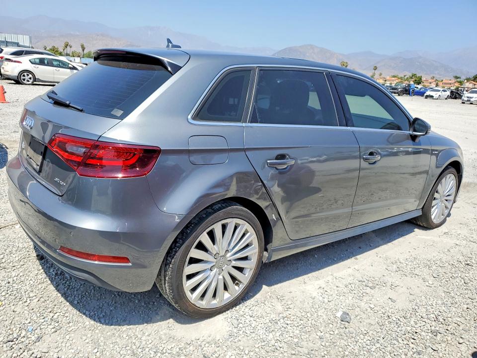 53554516 :رقم المزاد ، WAUTPBFF7GA048953 vin ، 2016 Audi A3 مزاد بيع