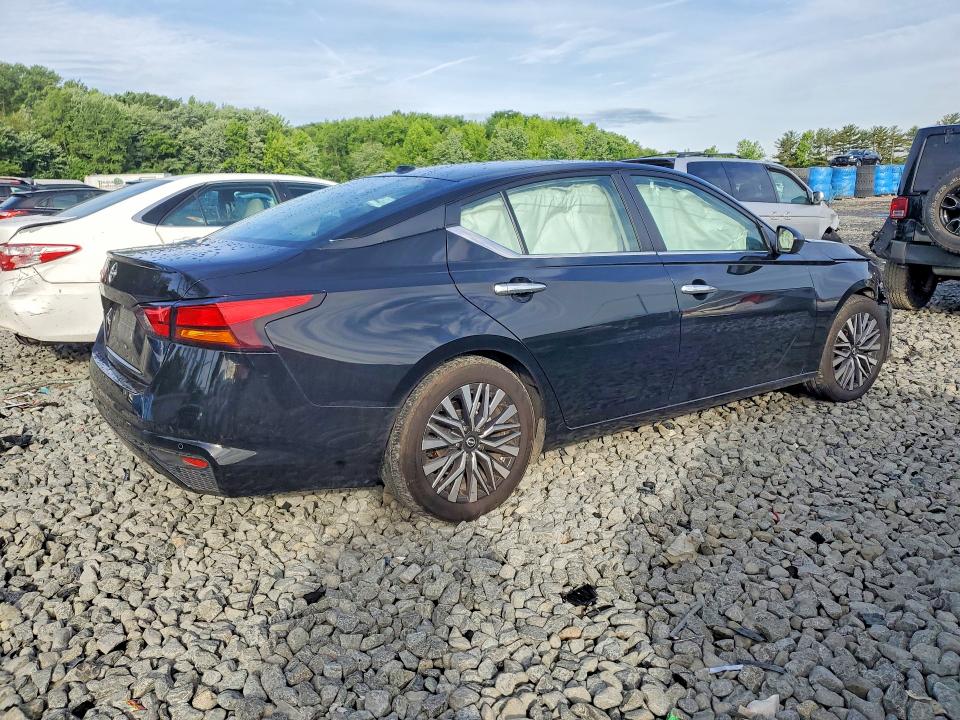 54733296 :رقم المزاد ، 1N4BL4DV6SN371723 vin ، 2025 Nissan Altima مزاد بيع