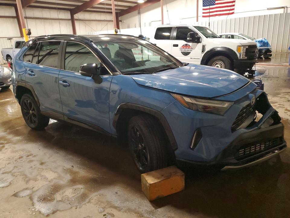 Продажа на аукционе авто 2022 Toyota Rav4, vin: 2T3E6RFV7NW033639, номер лота: 54511056