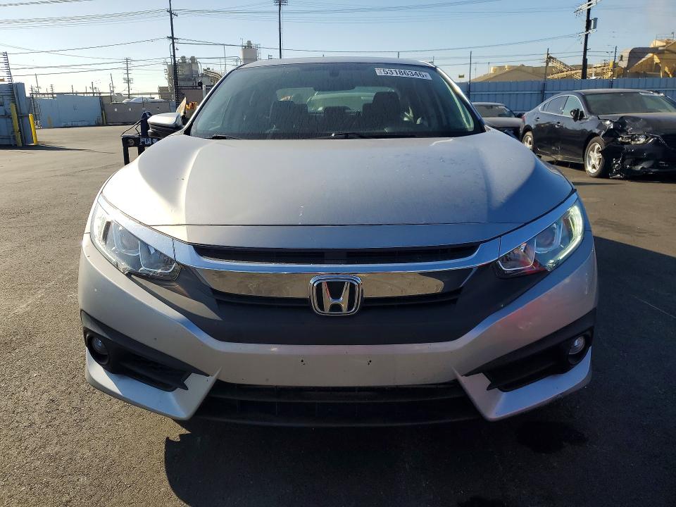 53186346 :رقم المزاد ، JHMFC1F35JX033107 vin ، 2018 Honda Civic مزاد بيع