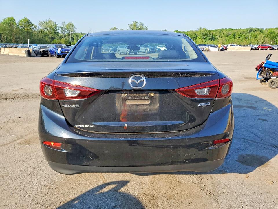 2016 Mazda 3 მანქანა იყიდება აუქციონზე, vin: JM1BM1V71G1310882, აუქციონის ნომერი: 54051936