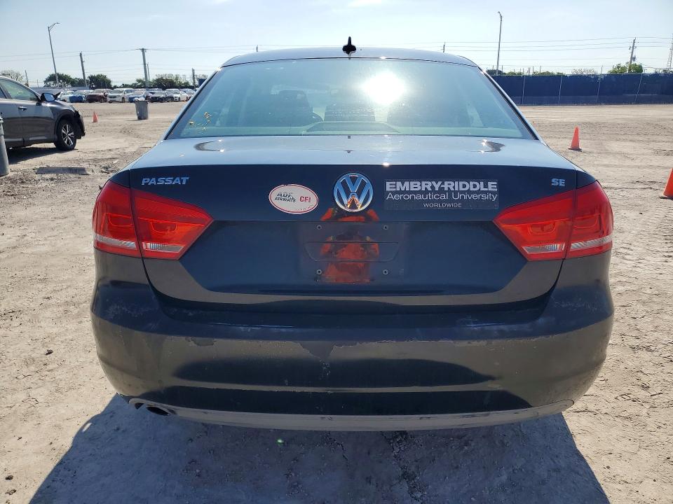 52230496 :رقم المزاد ، 1VWBP7A30DC016173 vin ، 2013 Volkswagen Passat مزاد بيع
