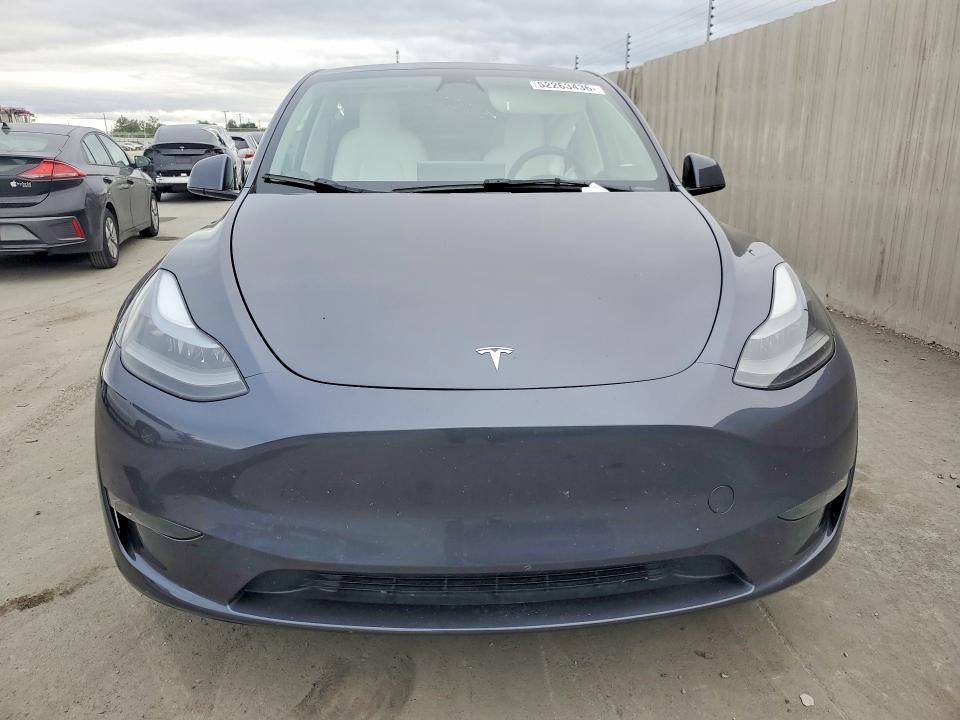 52263436 :رقم المزاد ، 7SAYGDEE2PF643958 vin ، 2023 Tesla Model Y مزاد بيع