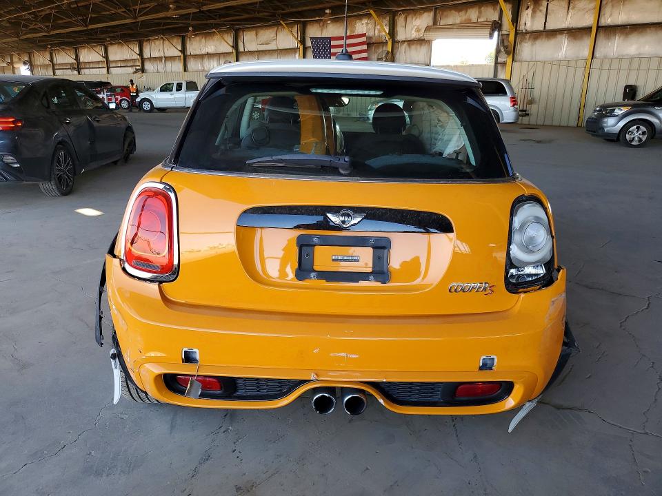 2014 Mini Cooper მანქანა იყიდება აუქციონზე, vin: WMWXM7C55ET985563, აუქციონის ნომერი: 53029436