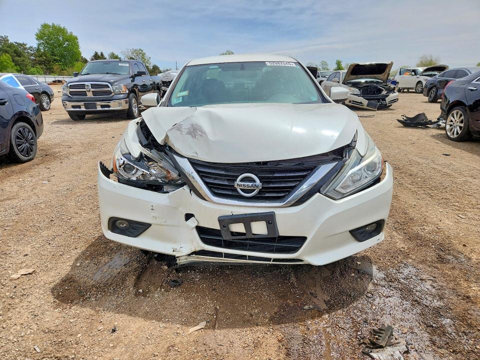 Продажа на аукционе авто 2017 Nissan Altima, vin: 1N4AL3AP4HC229340, номер лота: 52082546