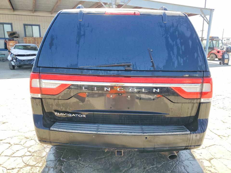 2017 Lincoln Navigator მანქანა იყიდება აუქციონზე, vin: 5LMJJ2HT0HEL08241, აუქციონის ნომერი: 52096606