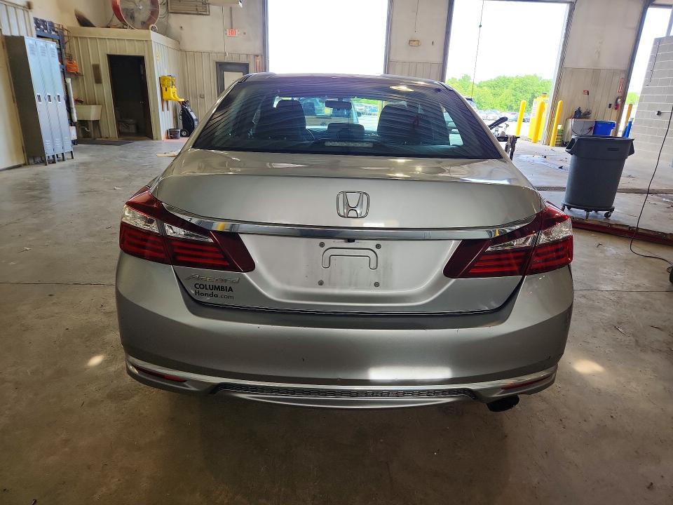 54270406 :رقم المزاد ، 1HGCR2F35HA239597 vin ، 2017 Honda Accord مزاد بيع