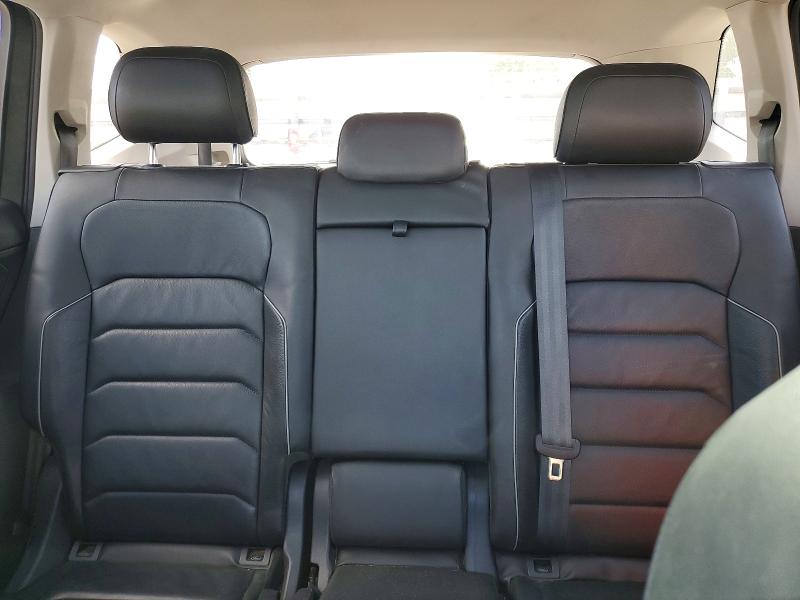 54770616 :رقم المزاد ، 3VV5B7AX8JM103574 vin ، 2018 Volkswagen Tiguan مزاد بيع