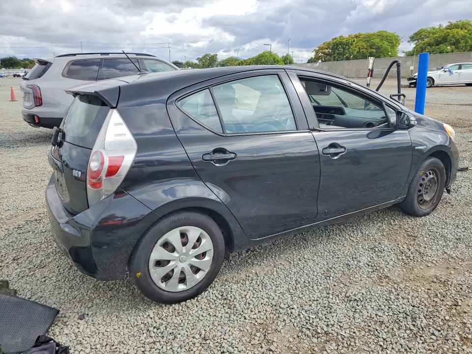 52241036 :رقم المزاد ، JTDKDTB36D1544377 vin ، 2013 Toyota Prius C مزاد بيع