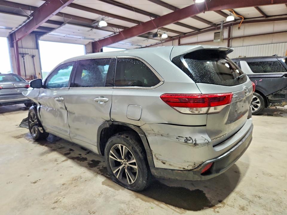 Продажа на аукционе авто 2018 Toyota Highlander, vin: 5TDZARFH0JS035819, номер лота: 55209396