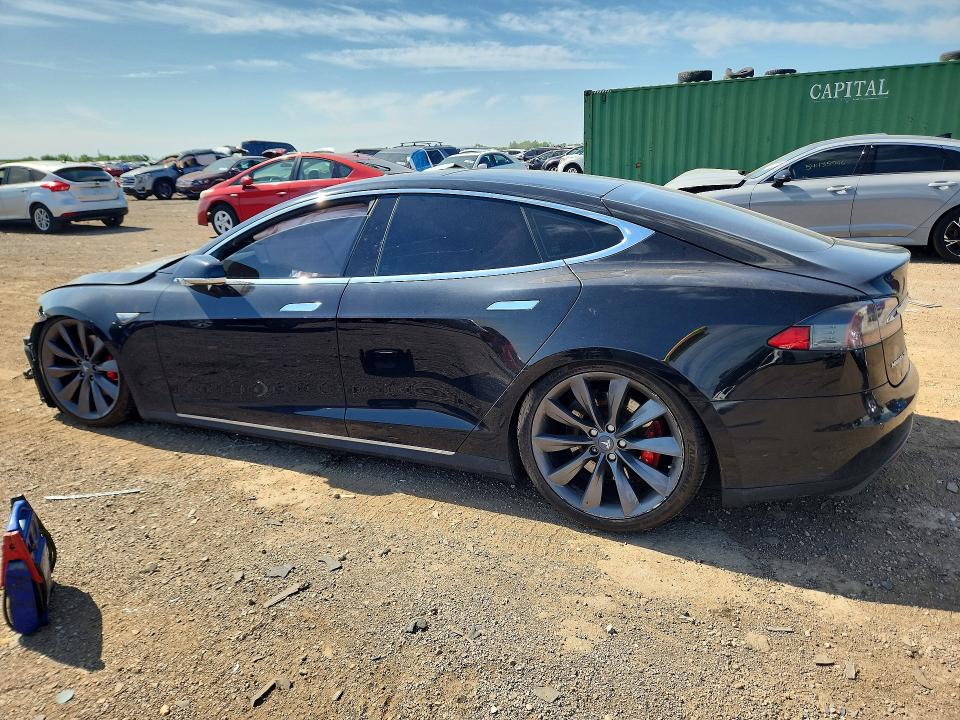 54885026 :رقم المزاد ، 5YJSA1E40FF112041 vin ، 2015 Tesla Model S مزاد بيع