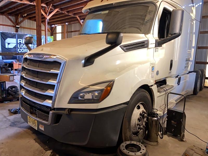 Продажа на аукционе авто 2018 Freigliner Cascadia 126, vin: 3AKJHHDR9JSJR1189, номер лота: 52405516