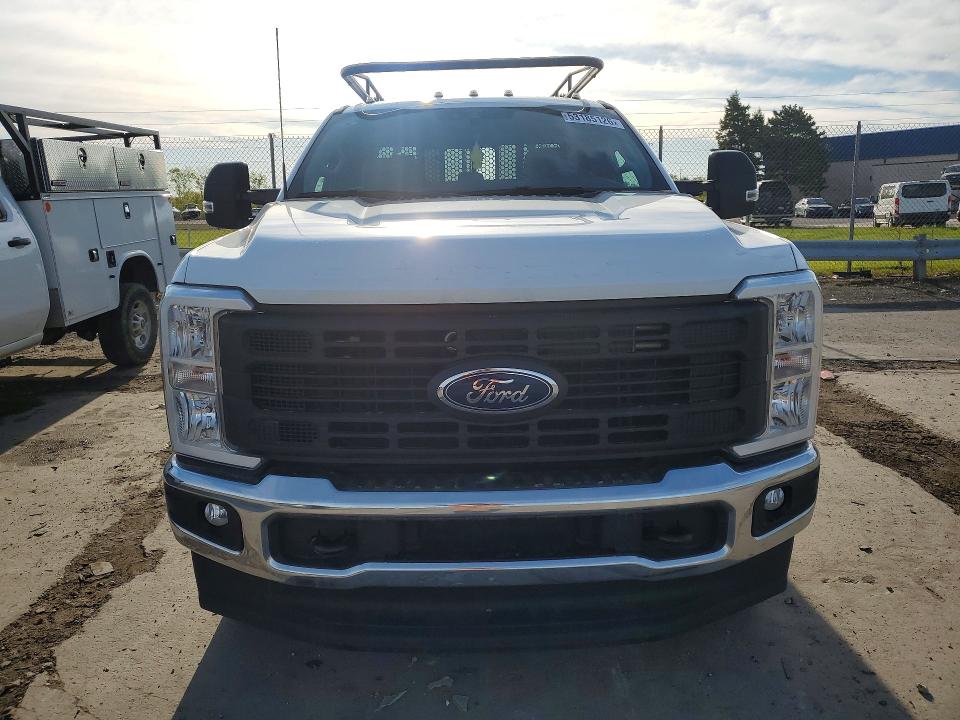 53185126 :رقم المزاد ، 1FT7X2BA8SEE02107 vin ، 2025 Ford F250 مزاد بيع