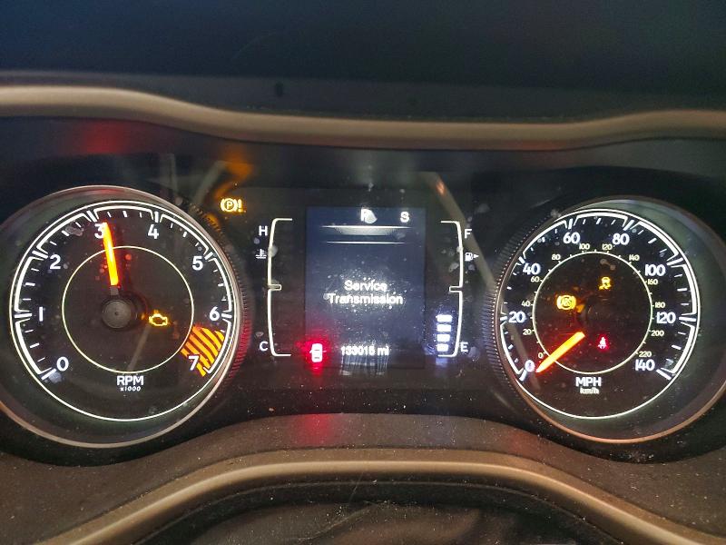 53373646 :رقم المزاد ، 1C4PJLCBXFW597481 vin ، 2015 Jeep Cherokee مزاد بيع