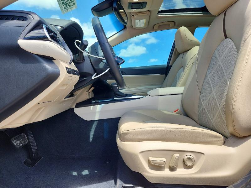 2018 Toyota Camry მანქანა იყიდება აუქციონზე, vin: 4T1B11HK0JU626753, აუქციონის ნომერი: 54262756