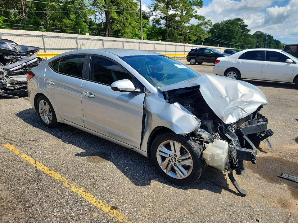 53324046 :رقم المزاد ، 5NPD84LF7KH428784 vin ، 2019 Hyundai Elantra مزاد بيع