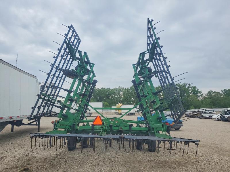 53033976 :رقم المزاد ، N00726X002875 vin ، 2004 John Deere 726 مزاد بيع