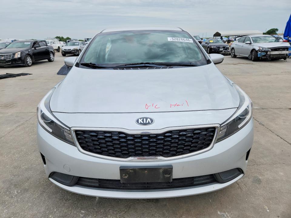 52828646 :رقم المزاد ، 3KPFL4A79JE191849 vin ، 2018 Kia Forte مزاد بيع
