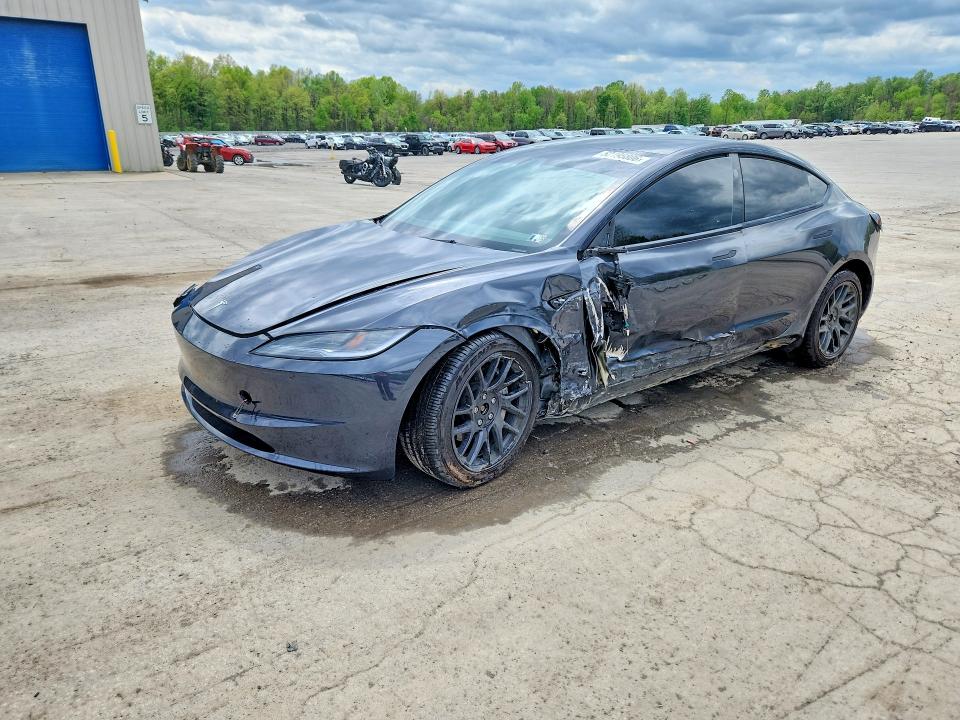 2025 Tesla Model 3 მანქანა იყიდება აუქციონზე, vin: 5YJ3E1EB7SF993872, აუქციონის ნომერი: 52195806