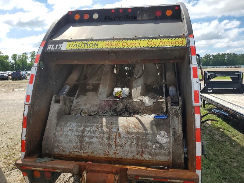 54109216 :رقم المزاد ، 1FVHCYBS2BHAY0355 vin ، 2011 Freightliner M2 مزاد بيع