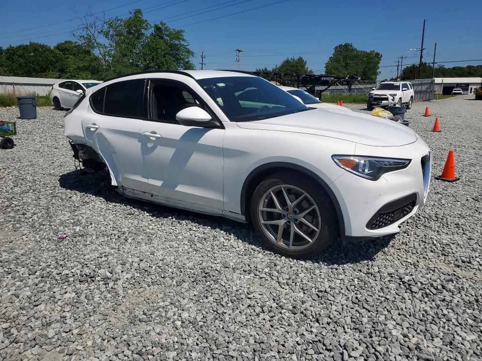 2018 Alfa Romeo Stelvio მანქანა იყიდება აუქციონზე, vin: ZASFAKNN6J7B67440, აუქციონის ნომერი: 54246836