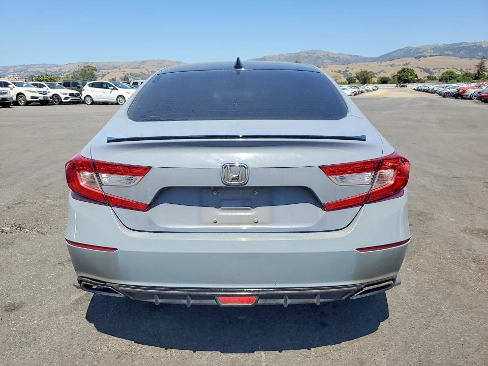 53661626 :رقم المزاد ، 1HGCV1F32MA117666 vin ، 2021 Honda Accord مزاد بيع