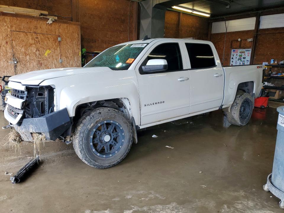 Auction sale of the 2018 Chevrolet Silverado, vin: 3GCUKREC4JG372585, lot number: 53223736
