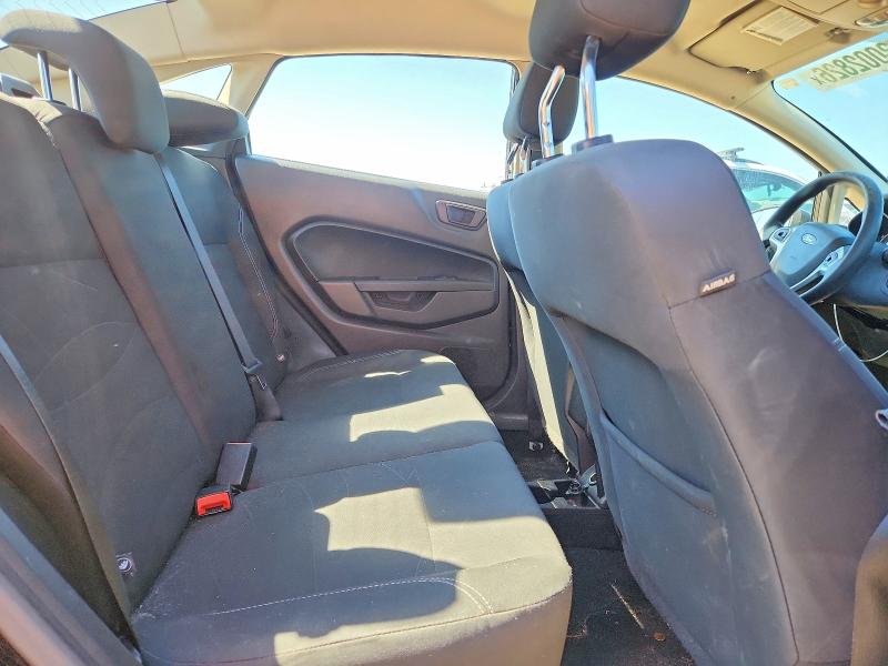 52002826 :رقم المزاد ، 3FADP4BJ8JM114987 vin ، 2018 Ford Fiesta مزاد بيع