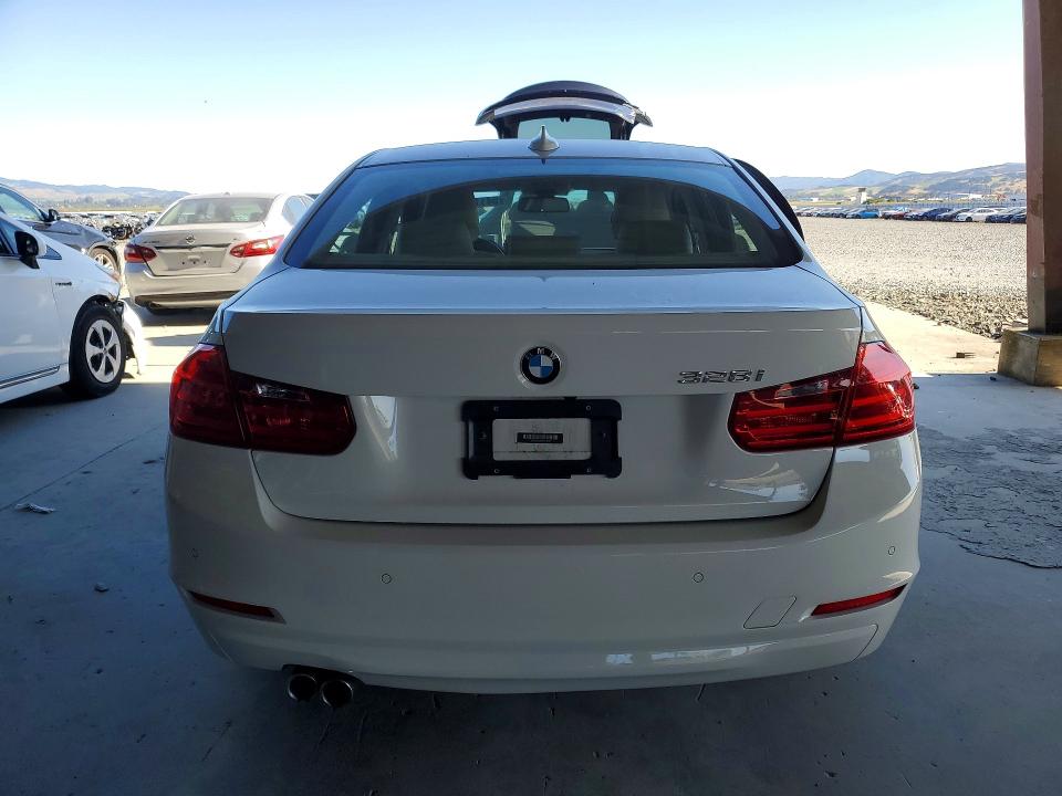 Продажа на аукционе авто 2014 Bmw 328, vin: WBA3C1C58EK113916, номер лота: 54117636