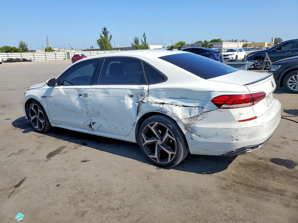 52316756 :رقم المزاد ، 1VWMA7A34MC018941 vin ، 2021 Volkswagen Passat مزاد بيع