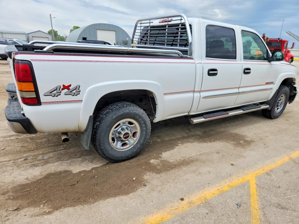 52735826 :رقم المزاد ، 1GTGK23U54F233572 vin ، 2004 Gmc Sierra مزاد بيع