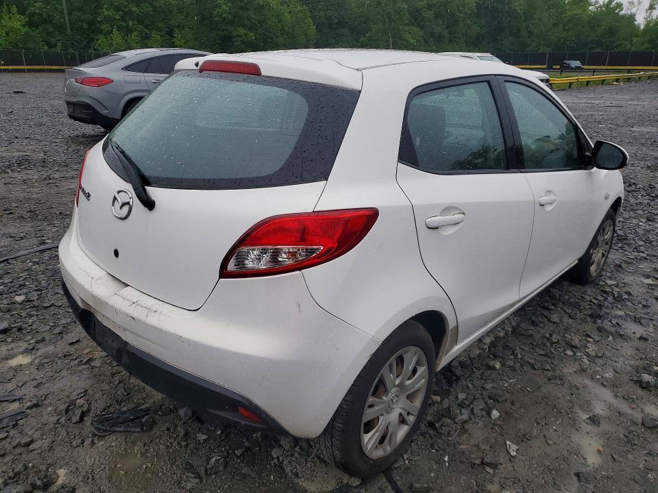 52569606 :رقم المزاد ، JM1DE1HZ8B0105125 vin ، 2011 Mazda Mazda2 مزاد بيع