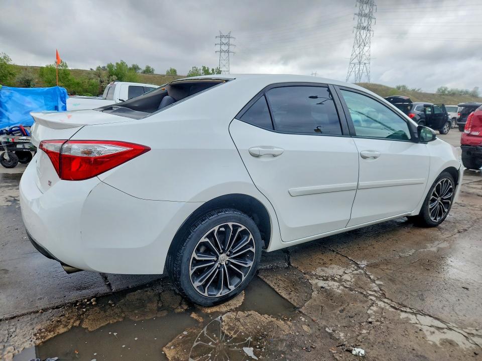 Продажа на аукционе авто 2015 Toyota Corolla, vin: 5YFBURHE5FP333021, номер лота: 54180206