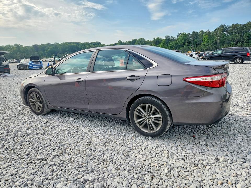 54044996 :رقم المزاد ، 4T1BF1FK6FU075823 vin ، 2015 Toyota Camry مزاد بيع