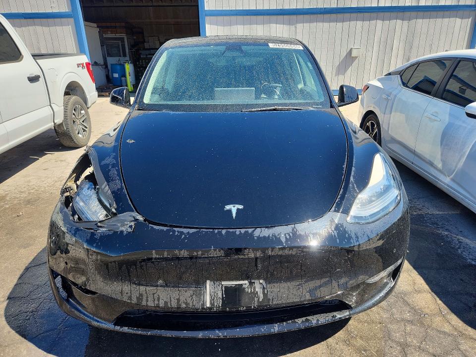 52950686 :رقم المزاد ، 7SAYGDEE7NF481130 vin ، 2022 Tesla Model Y مزاد بيع