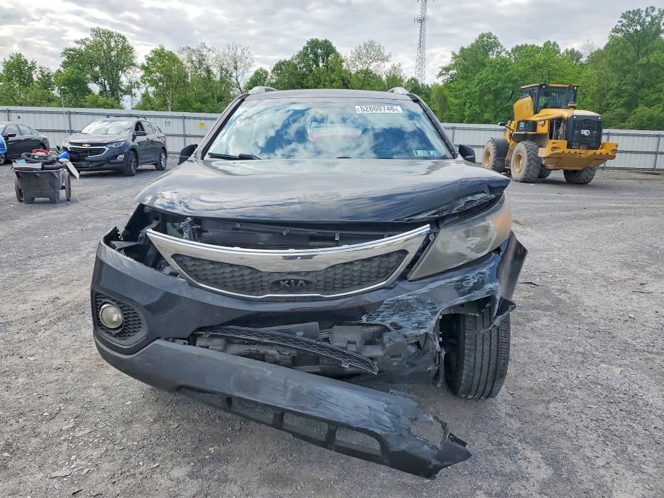 2011 Kia Sorento მანქანა იყიდება აუქციონზე, vin: 5XYKT3A19BG138013, აუქციონის ნომერი: 52869746