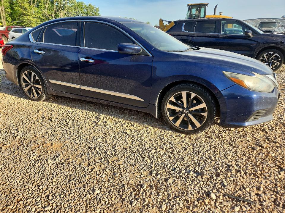 Продажа на аукционе авто 2017 Nissan Altima, vin: 1N4AL3AP5HN306060, номер лота: 52389146