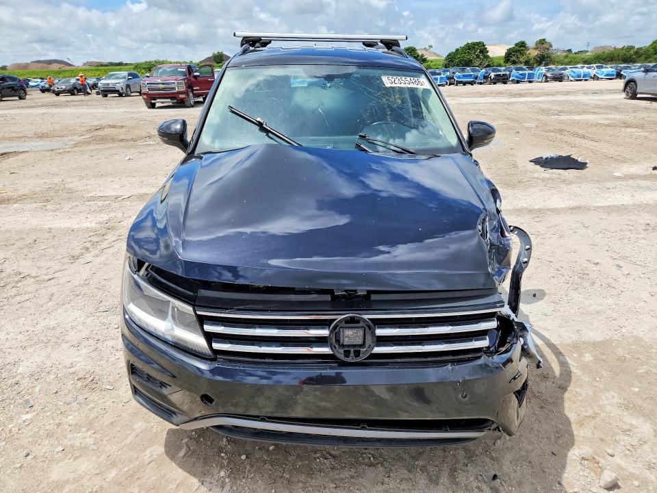 52355486 :رقم المزاد ، 3VV3B7AX4JM210161 vin ، 2018 Volkswagen Tiguan مزاد بيع