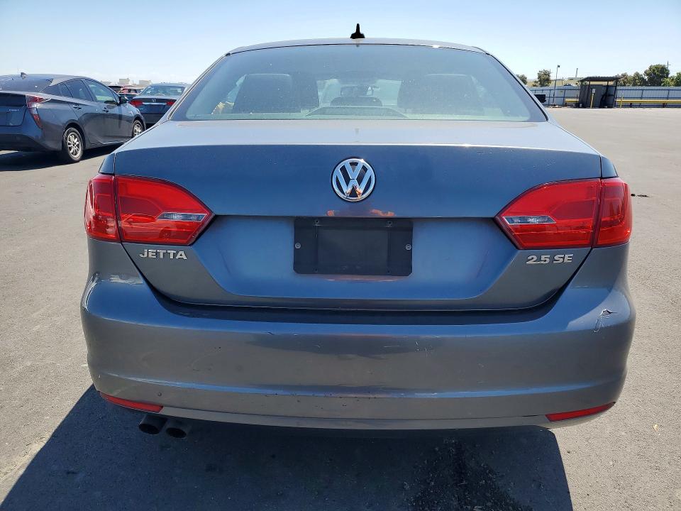 53928626 :رقم المزاد ، 3VWDP7AJ2DM439990 vin ، 2013 Volkswagen Jetta مزاد بيع