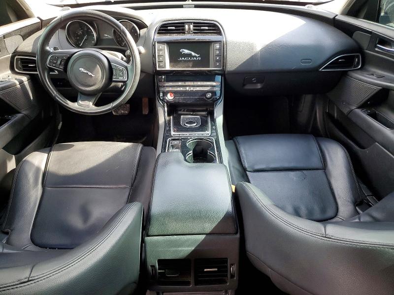 54880076 :رقم المزاد ، SAJAR4BG5HA958845 vin ، 2017 Jaguar Xe مزاد بيع