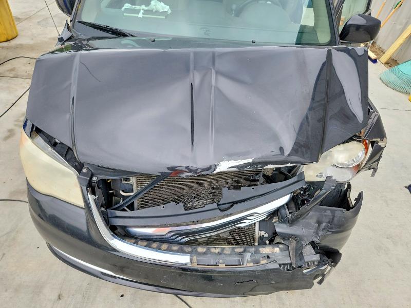 2014 Chrysler Town & Country მანქანა იყიდება აუქციონზე, vin: 2C4RC1BG5ER372154, აუქციონის ნომერი: 52828306