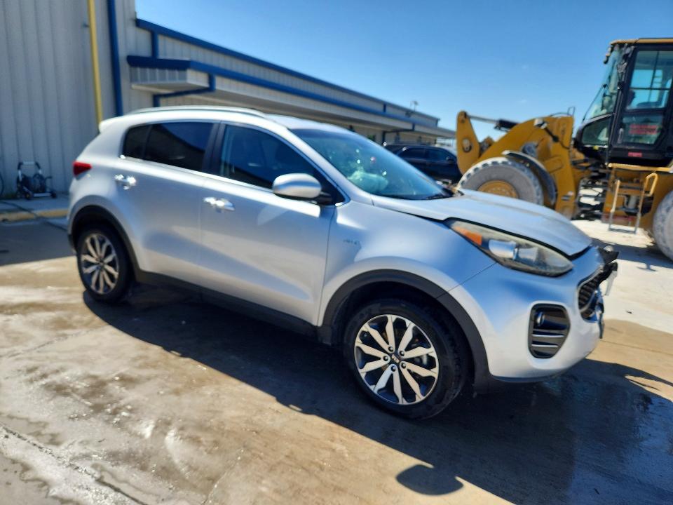Продажа на аукционе авто 2017 Kia Sportage, vin: KNDPNCAC4H7053698, номер лота: 53334176