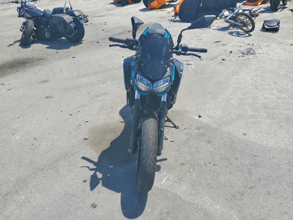 2021 Kawasaki Er400 მანქანა იყიდება აუქციონზე, vin: JKAERKD18MDAC1132, აუქციონის ნომერი: 54645066