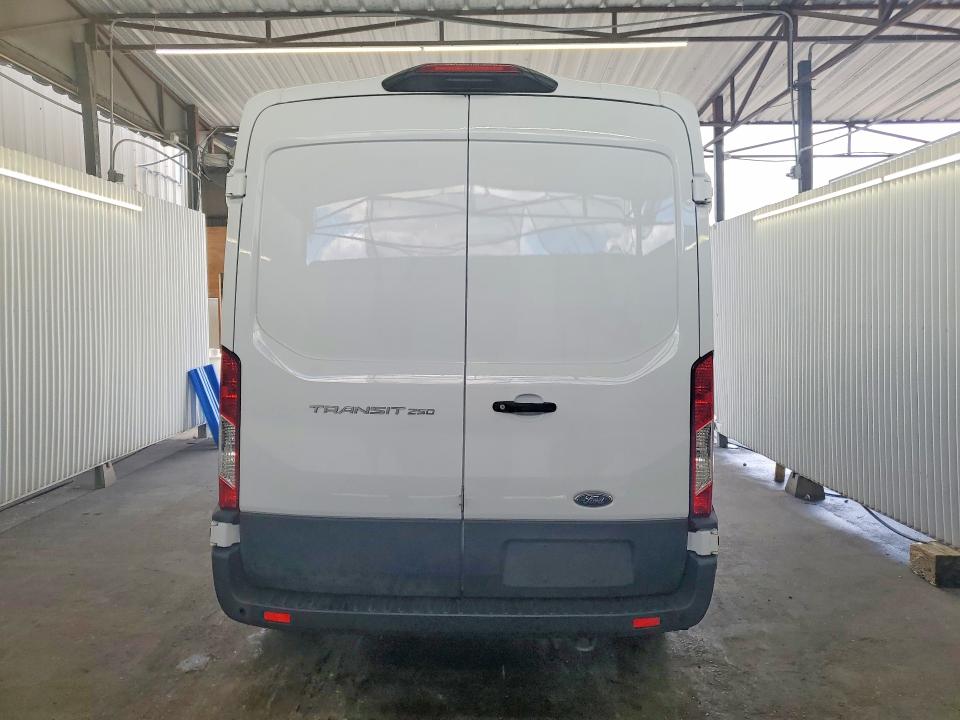2022 Ford Transit მანქანა იყიდება აუქციონზე, vin: 1FTBR1C8XNKA00721, აუქციონის ნომერი: 50334586